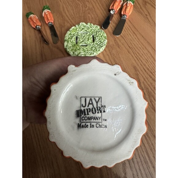 Jay Imports Ceramic Carrot Dip & Spreader Set, 4 Stainless Steel Cheese Knives - Picture 5 of 5